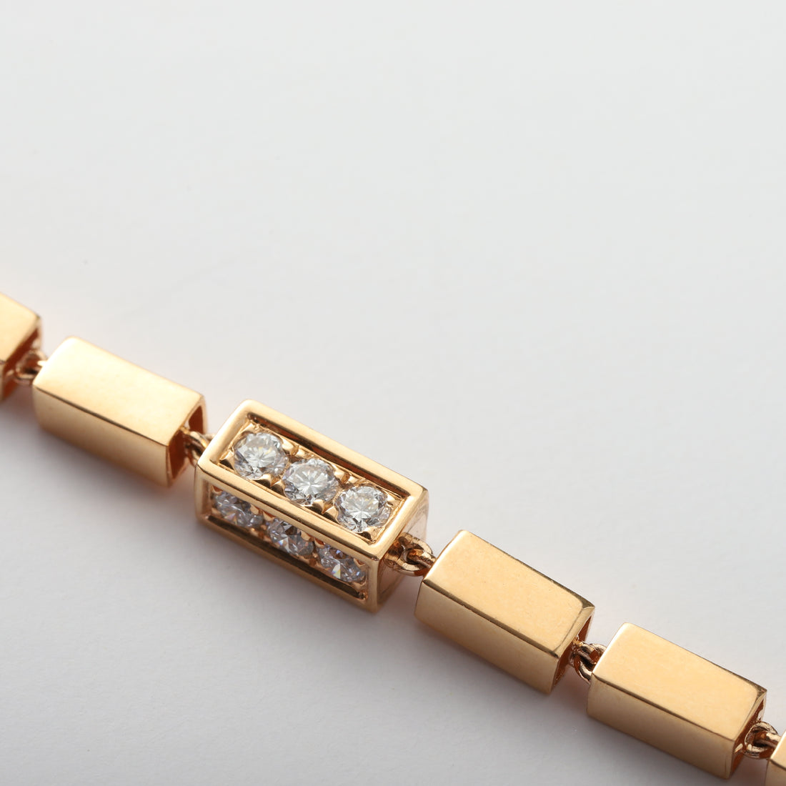 Vellum Handmade Diamond Gold Piece