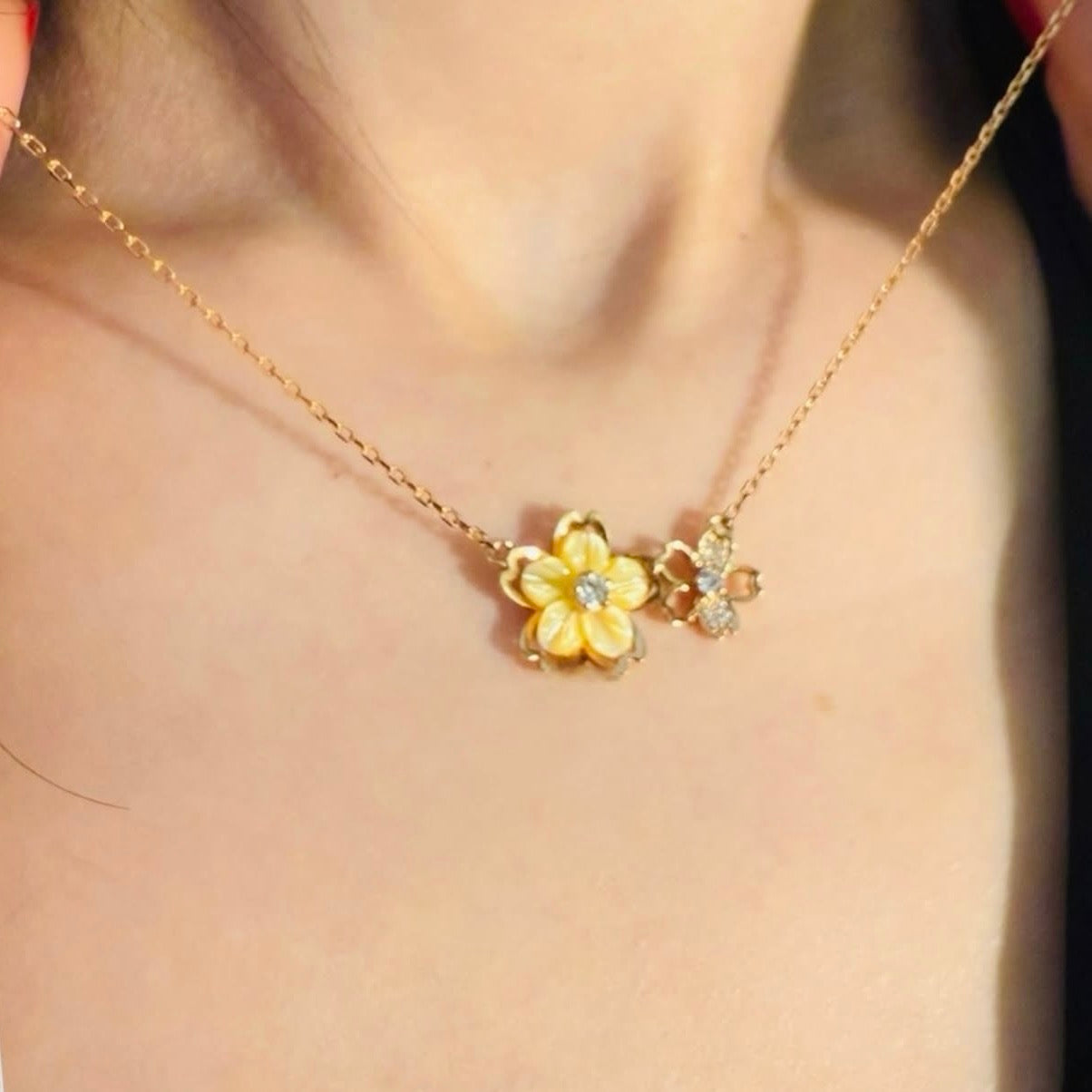 Luneflor Mother of Pearl Necklace