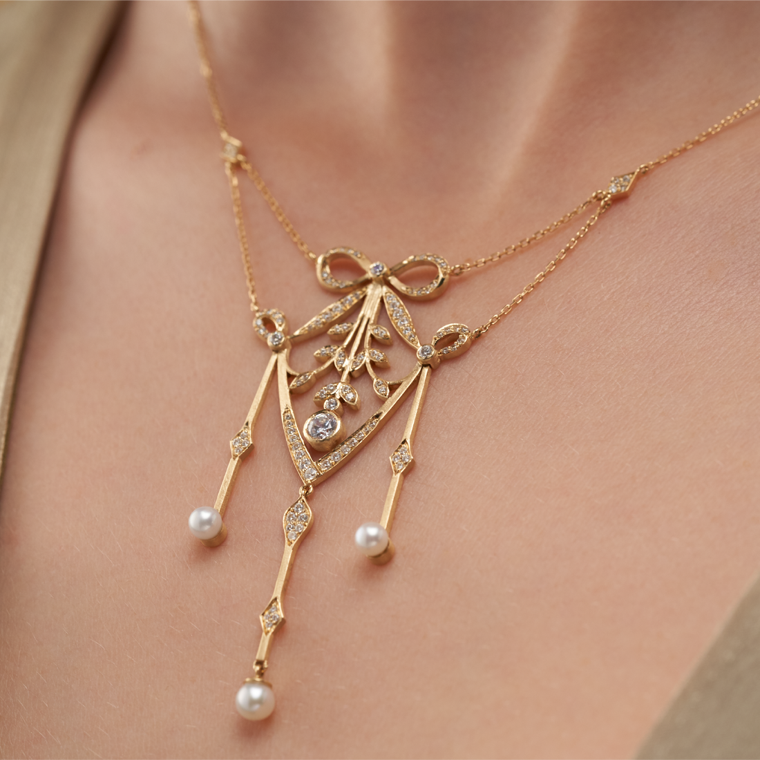 Lunaria Pearl Diamond Necklace