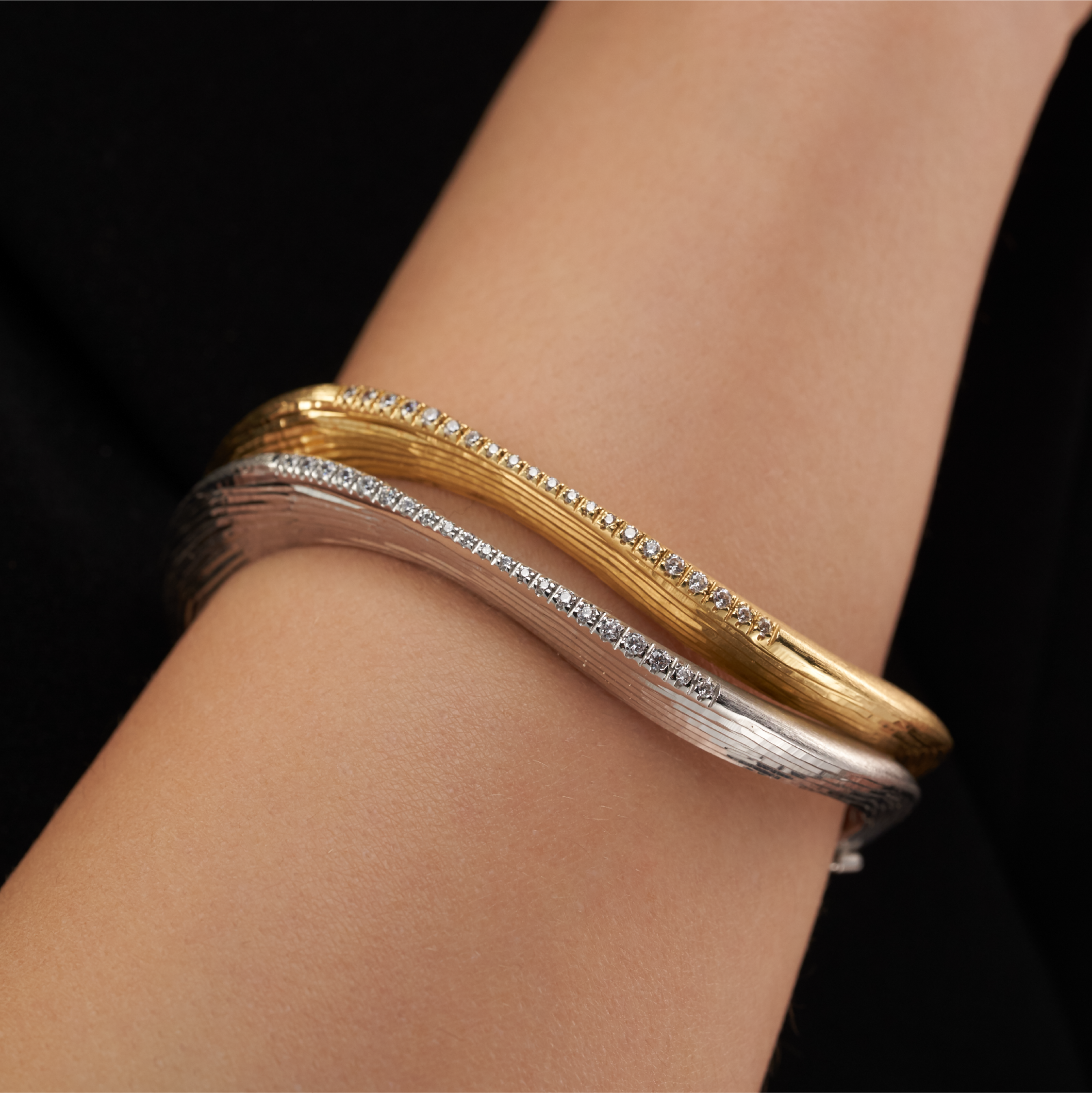 Textura Diamond Gold Bangle