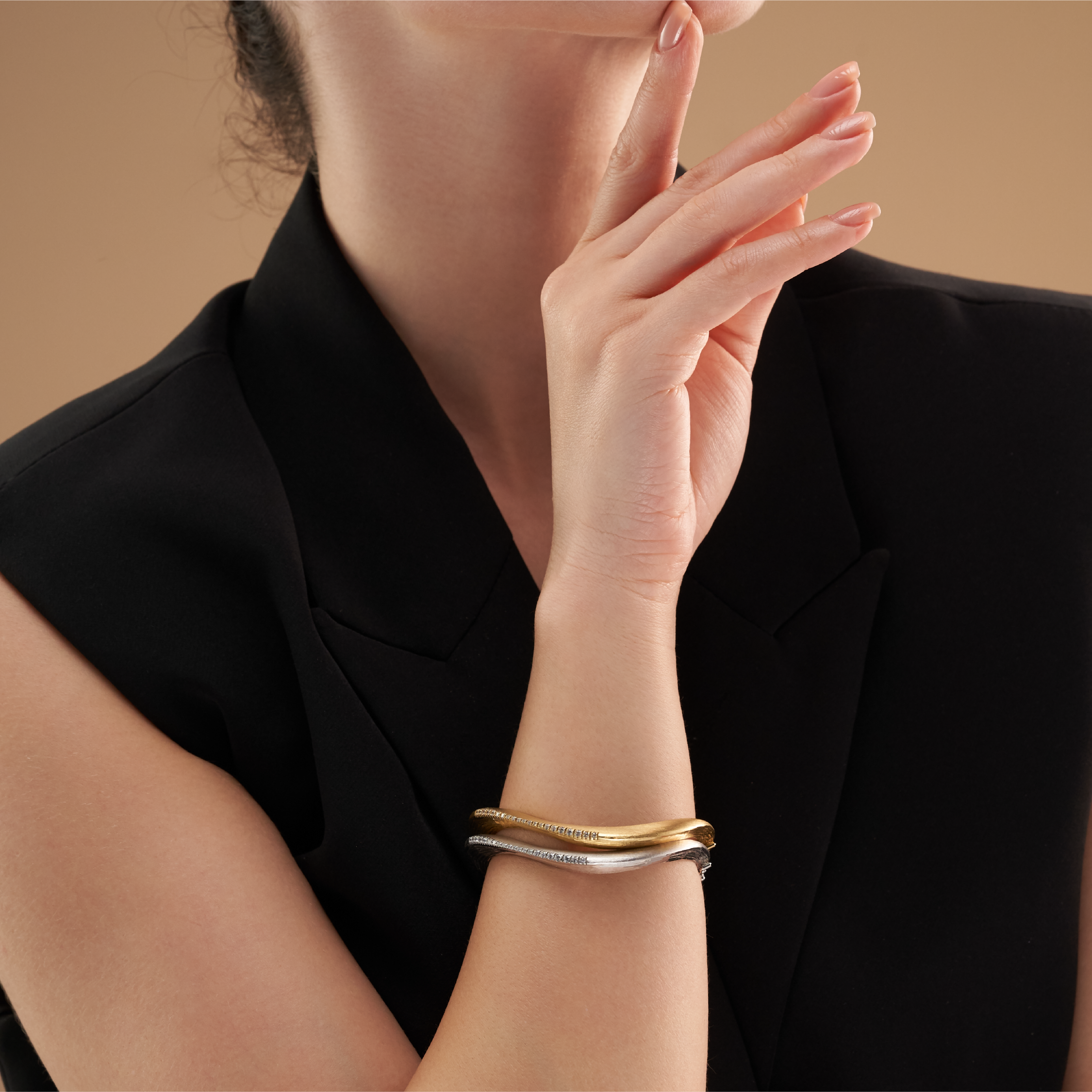 Textura Diamond Gold Bangle